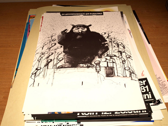 Posters for a WDR give-away depicting an owl surrounded by press microphones